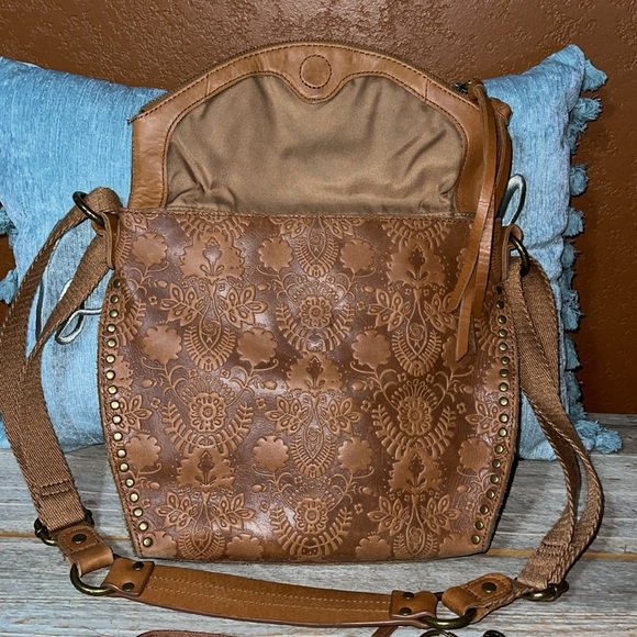 The Sak tooled leather crossbody bag and wallet set - Picture 6 of 12